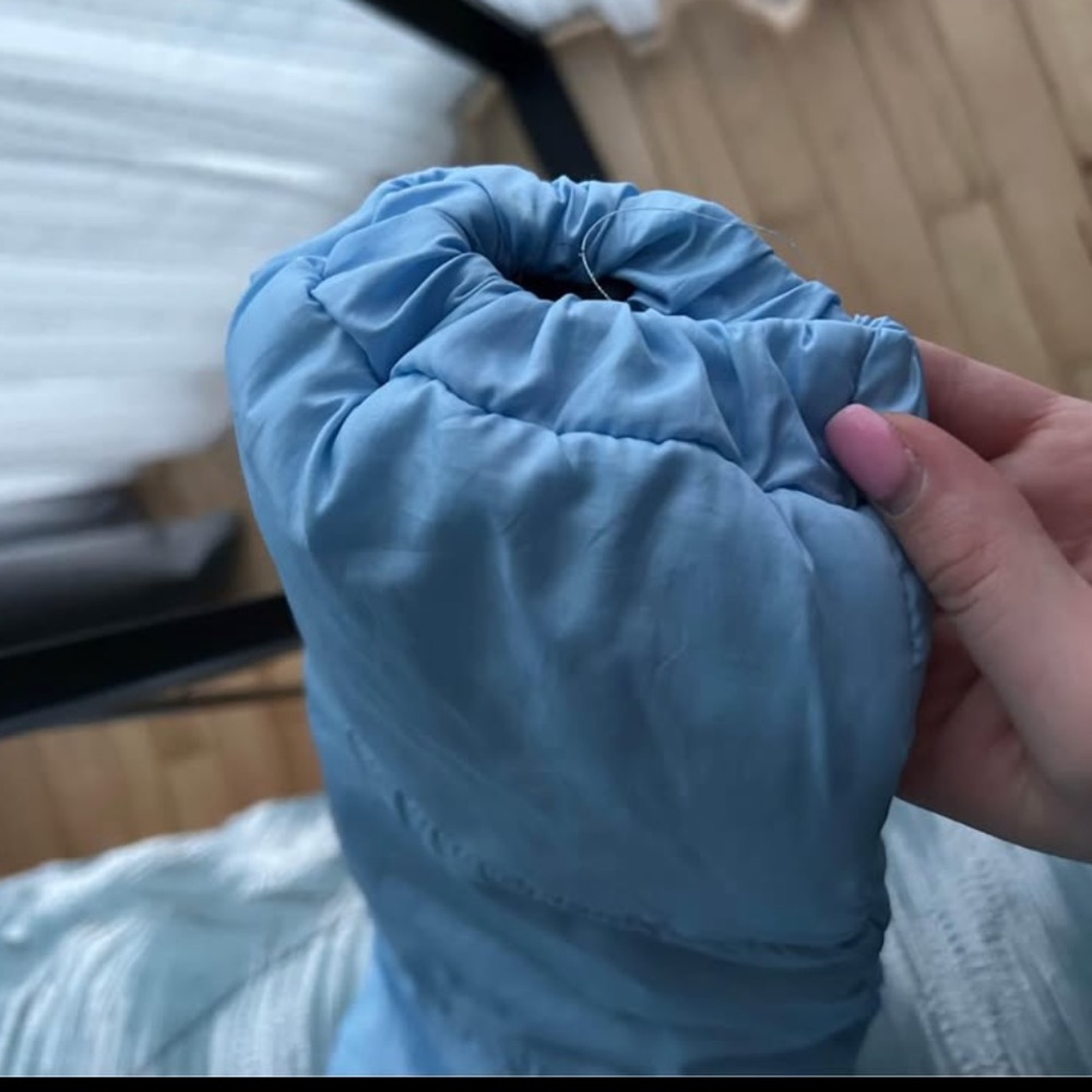 Light Blue Puffer Jacket - Picture 6 of 7